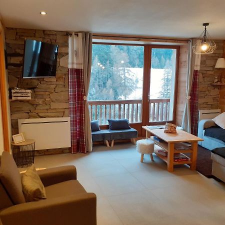 Appartement chaleureux avec wifi de 10 personnes à Val-Cenis Lanslebourg-Mont-Cenis Esterno foto