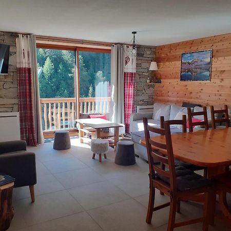 Appartement chaleureux avec wifi de 10 personnes à Val-Cenis Lanslebourg-Mont-Cenis Esterno foto