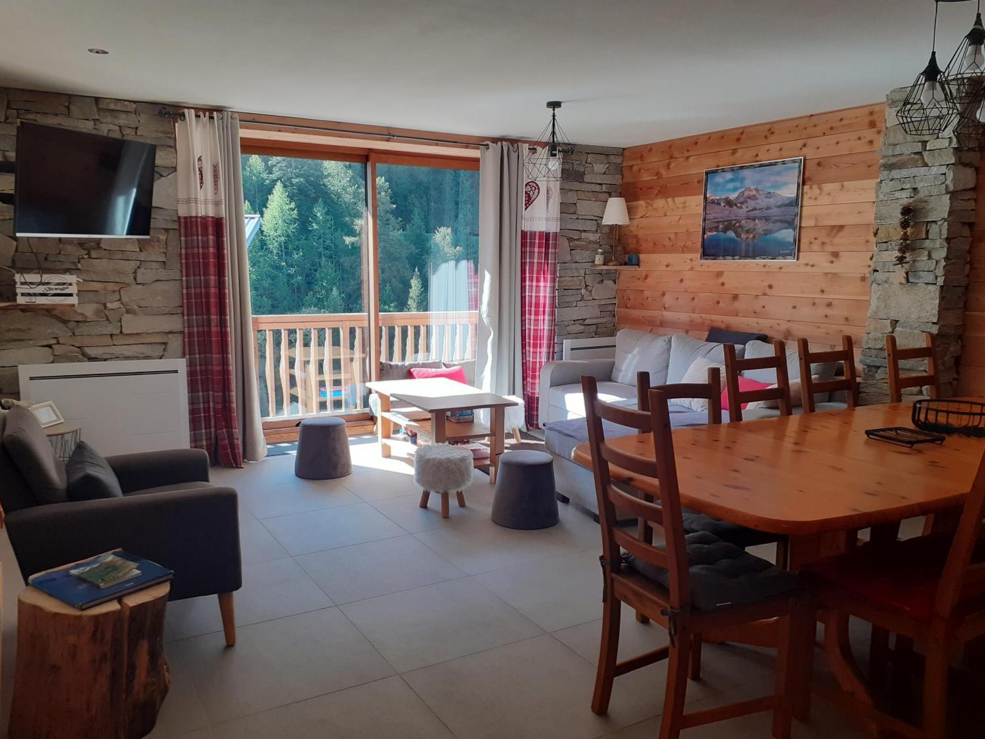 Appartement chaleureux avec wifi de 10 personnes à Val-Cenis Lanslebourg-Mont-Cenis Esterno foto